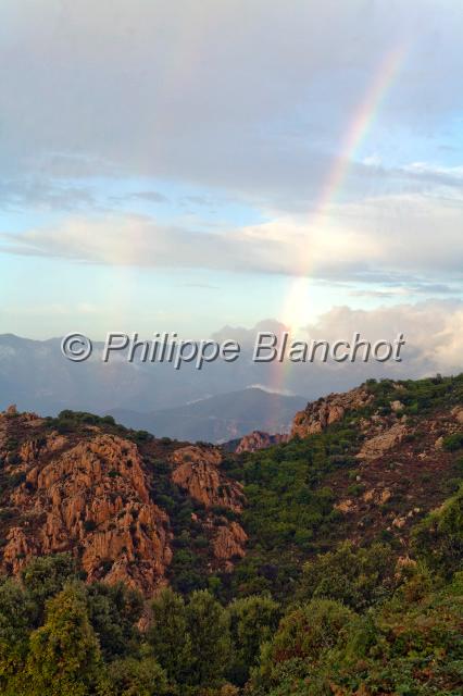france corse 39.jpg - Arc en ciel sur les calanches de PianaHaute Corse
